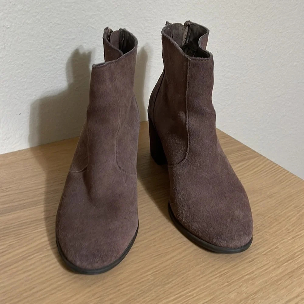 Crown Vintage Brown Suede Ankle Boots Size 7.5 - Picture 10 of 15